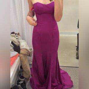 NWT PROM Morilee Madeline Gardner Size 00 Purple Strapless with Long Trail